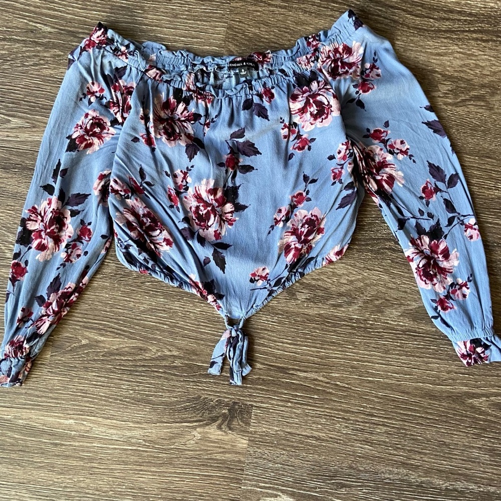 Kendall & Kylie top